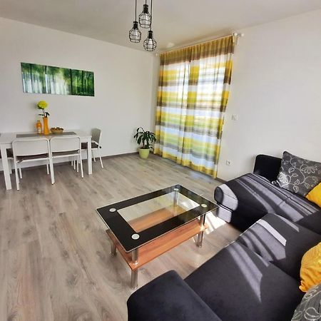 Apartment Mrvica Near The Zagreb Airport Velika Gorica Eksteriør billede