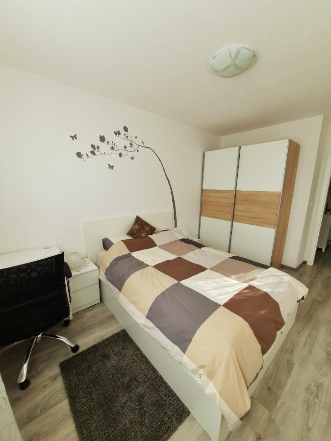 Apartment Mrvica Near The Zagreb Airport Velika Gorica Eksteriør billede